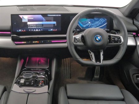 2024 BMW 5 Series - thumbnail 5