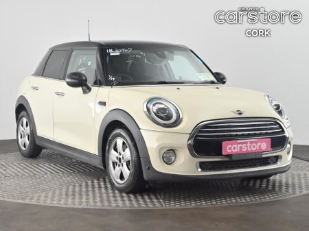 2018 MINI Hatch Cooper €19,880