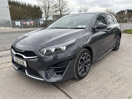 2025 Kia Ceed - thumbnail 1