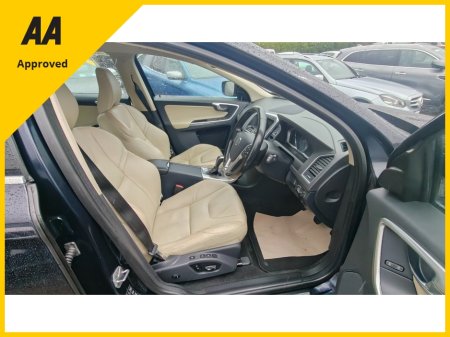 2015 Volvo XC60 - thumbnail 16