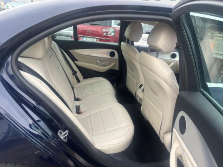 2019 Mercedes-Benz E Class - thumbnail 6