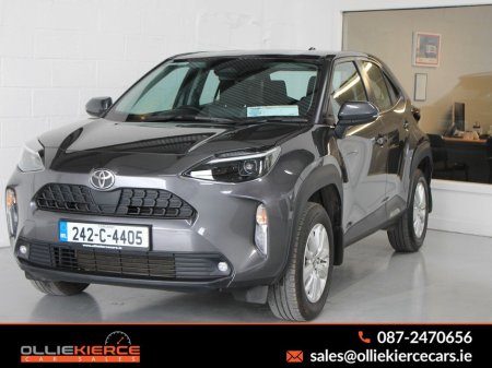 2024 Toyota Yaris - thumbnail 1