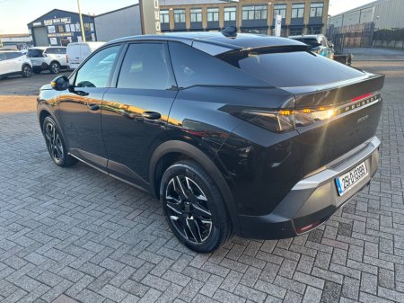 2025 Peugeot 3008 1.2 MHEV PureTech 136bhp eDCS6 GT €42,950 thumbnail