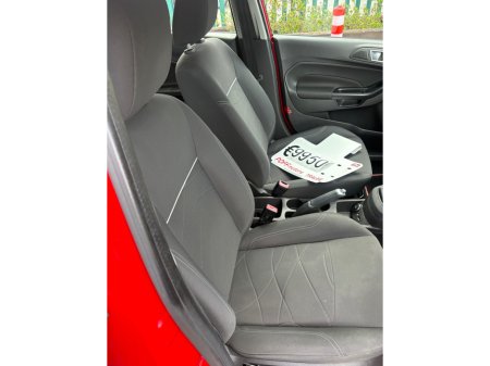 2016 Ford Fiesta - thumbnail 6