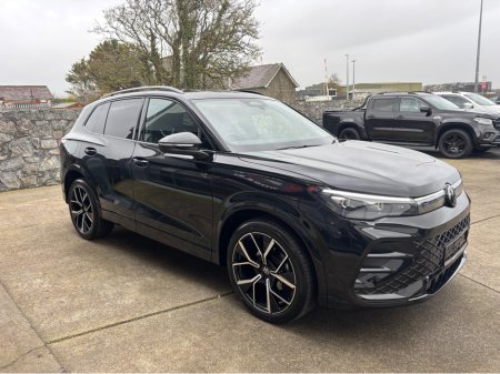 2025 Volkswagen Tiguan R-LINE ETSI S-A TSI DSG €49,900 thumbnail