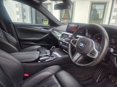 2021 BMW 5 Series - thumbnail 12