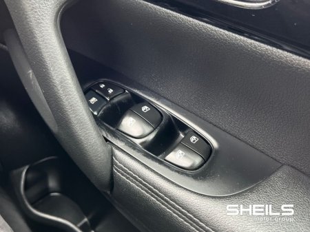 2019 Nissan Qashqai 1.5 Diesel SV *Panoramic Glass Roof* €16,500 thumbnail