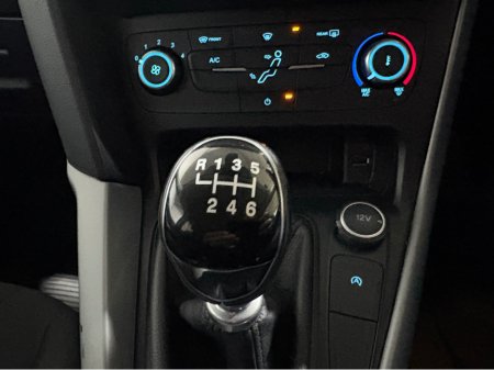 2016 Ford Focus 1.5 TDCI ZETEC 120PS 5DR €9,950 thumbnail