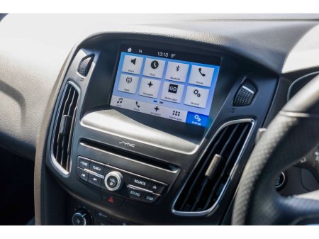 2017 Ford Focus - thumbnail 15