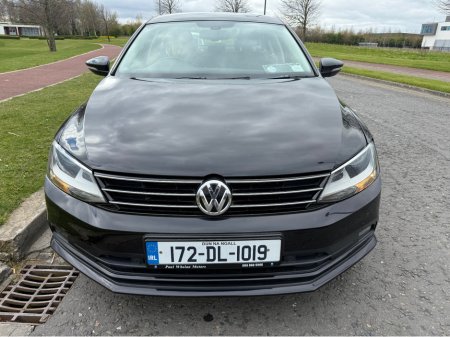 2017 Volkswagen Jetta - thumbnail 2