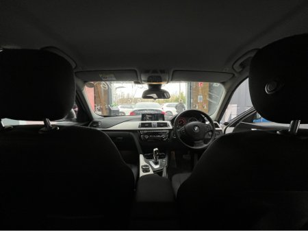 2016 BMW 3 Series - thumbnail 13