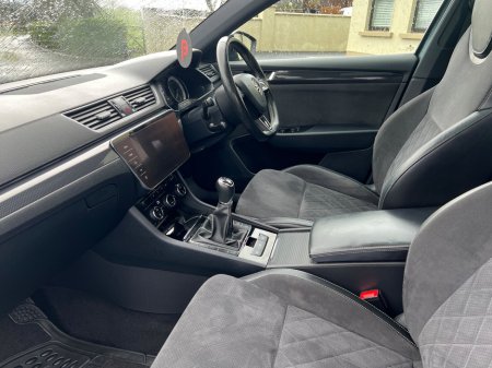 2018 Skoda Superb 2.0 TDI 150bhp Sportline €24,950 thumbnail