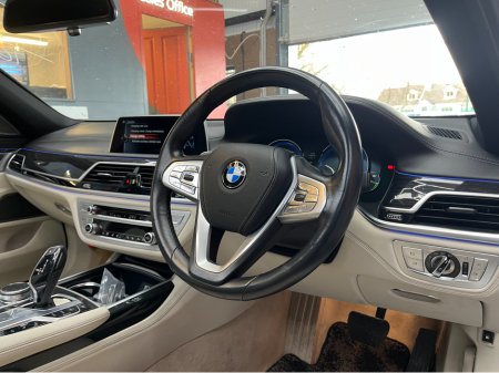 2016 BMW 7 Series - thumbnail 10