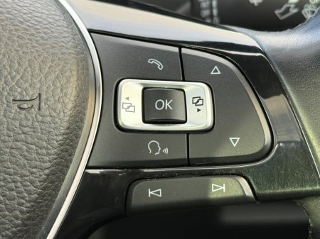 2017 Volkswagen Tiguan - thumbnail 22