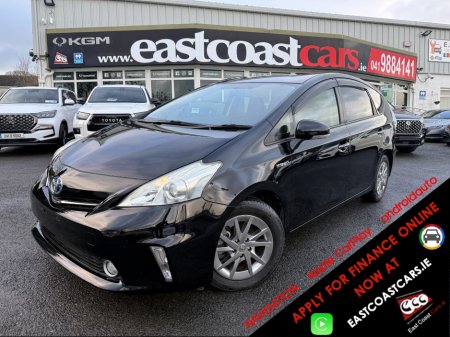 2014 Toyota Prius 141 // 7 SEATER