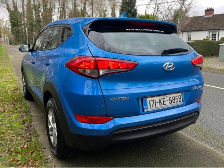 2017 Hyundai Tucson 1.7 S BLD 116PS 5DR €11,950 thumbnail