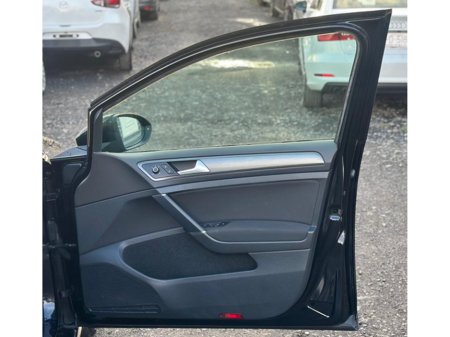 2013 Volkswagen Golf - thumbnail 11