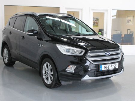 2019 Ford Kuga - view 3