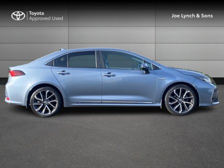 2022 Toyota Corolla COROLLA HYBRID SOL SALOON €28,945