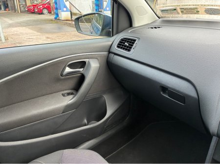 2016 Volkswagen Polo - thumbnail 22