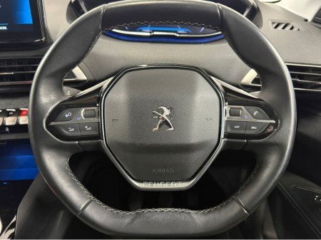 2022 Peugeot 5008 - thumbnail 17