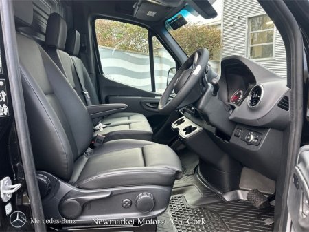 2026 Mercedes-Benz Sprinter - view 4