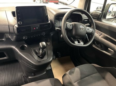 2024 Toyota Proace City - thumbnail 8