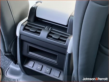 2025 Land Rover Defender 110 2.0 Si4 PHEV 300 PS S Campaign (Remainder of 5 year Manufacturer Warranty) €98,900 thumbnail