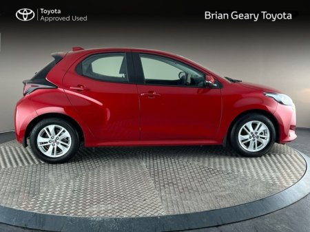 2025 Toyota Yaris HYBRID LUNA €26,950