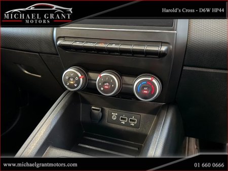 2023 Renault Clio AUTOMATIC 1.0 PETROL TCe90 CVT D Full Equilibre / 1 OWNER / IRISH CAR €19,950 thumbnail