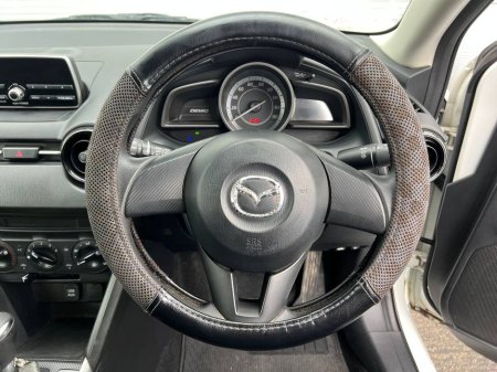 2016 Mazda Demio - thumbnail 4