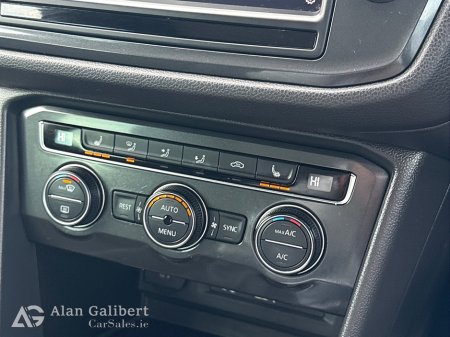 2017 Volkswagen Tiguan - thumbnail 14