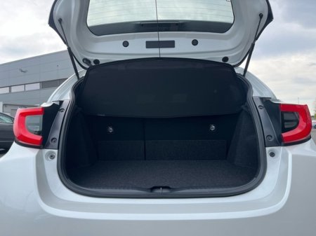 2026 Toyota Yaris - thumbnail 10