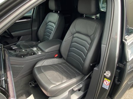 2021 Volkswagen Touareg  €38,170 thumbnail