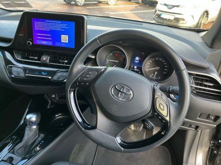 2024 Toyota C-HR FRESH SELECTION OF TRADE-INSC-HR HYBRID SPORT BI-TONE €34,500 thumbnail