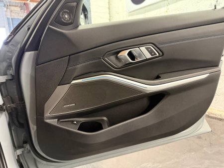 2022 BMW 3 Series - thumbnail 11