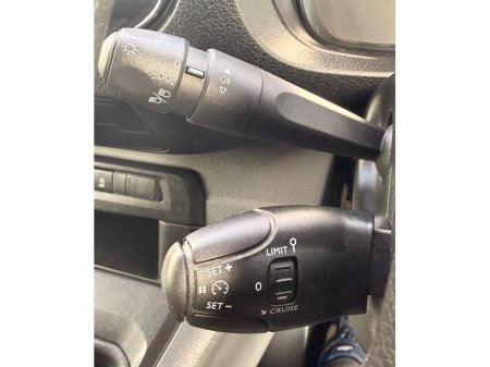 2022 Opel Vivaro Long Wheel Base €17,032 thumbnail