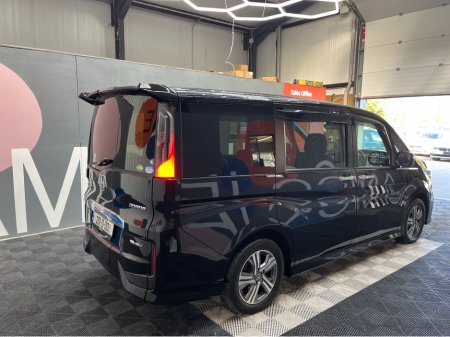 2020 Honda Stepwagon - view 2