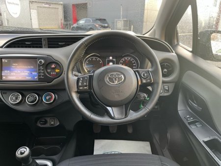 2019 Toyota Yaris YARIS 1.0 5DR LUNA €15,950 thumbnail