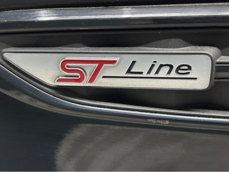 2018 Ford Kuga 1.5 TDCI 120PS FW FWD 4DR ST-LINE €18,500 thumbnail