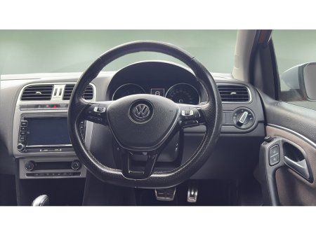 2016 Volkswagen Polo 1.2 TSI 5DR 90HP Crosspolo €12,900 thumbnail