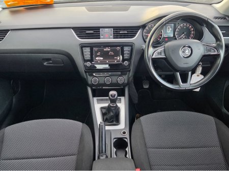 2015 Skoda Octavia AMBITION 1.6 TDI 90HP 5 5DR €7,490