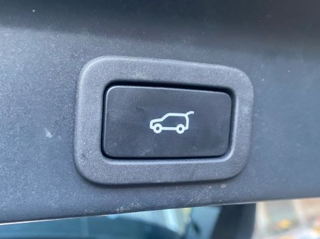 2021 Jaguar F-Pace 2.0d SE Auto AWD €42,900 thumbnail