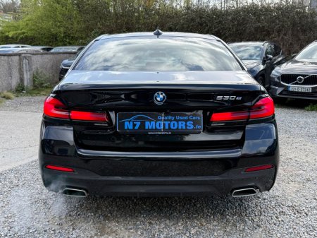 2022 BMW 5 Series - thumbnail 4