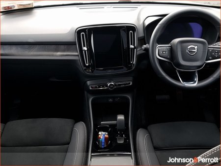 2025 Volvo EX40 82 kWh Extended Range Electric Ultra €49,900 thumbnail