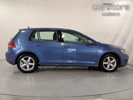 2016 Volkswagen Golf  €15,890