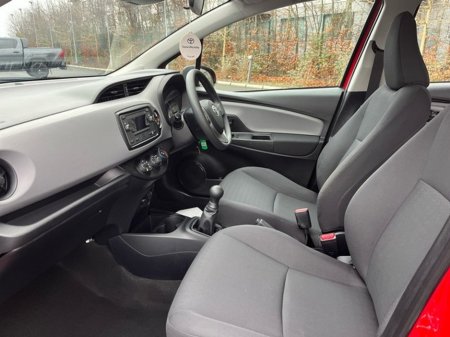 2018 Toyota Yaris 1.0 VVT-I ACTIVE 68BHP 5DR €12,950 thumbnail