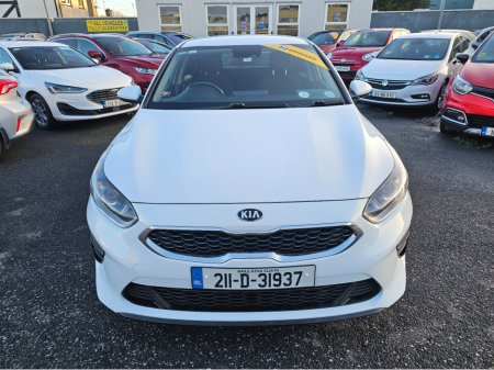 2021 Kia Ceed - view 3