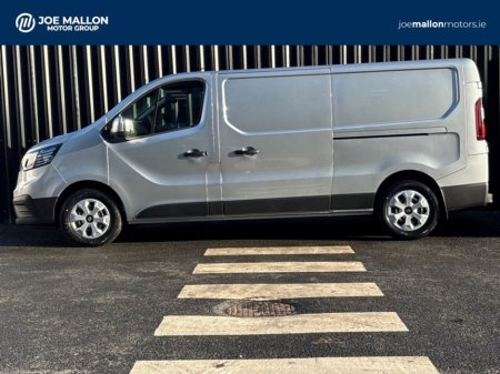 2025 Renault Trafic - thumbnail 6