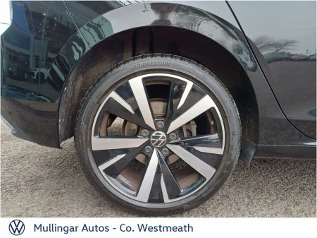 2024 Volkswagen Golf GOLF STYLE 1.5 TSI 150HP €33,950 thumbnail